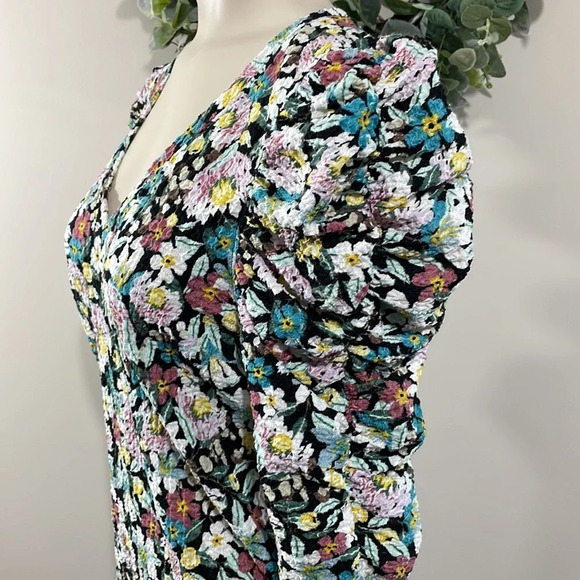 NWT LOFT Floral Shirred Puff Sleeve Top M - Picture 5 of 16